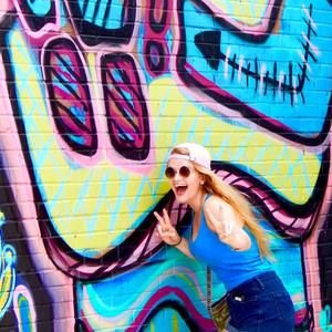 Meet your Posher, Courtney